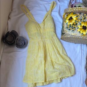 Summer dress! Worn Only once in Hawaii 🌼